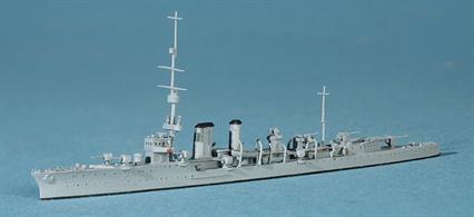 A 1/1250 scale waterline metal model of HMS Castor in 1915 by Navis Neptun 141N.The first of her class to complete, she had a mixed armament of 2 x 6" &amp; 8 x 4" as modelled here.