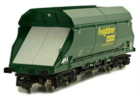 Detailed model of the Freightliner Heavy Haul HIA limestone hopper wagons used for aggregates traffic.Model finished as wagon 369056 in Freightliner green livery.