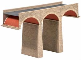 Can be extended by adding additional kits and the 254 Piers, or with the 252 Extra Arch and Pier. Supplied with pre-coloured parts although painting and/or weathering can add realism; glue is required to complete this model. Footprint: 423mm Long, 124mm Wide and 234mm High.