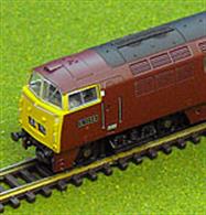 Detailed N gauge model D1016 Western Gladiator painted in the late maroon livery with the cab ends painted yellow.