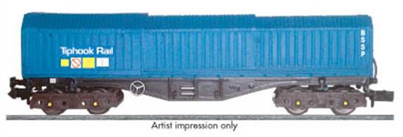 The second group of the new highly detailed telescopic hood steel coil ferry wagons painted in the plain blue livery of their later owners, wagon leasors Tiphook Rail.These wagons feature close-coupling NEM pockets and a sliding hood section, allowing the roof to be opened for loading/unloading scenes.