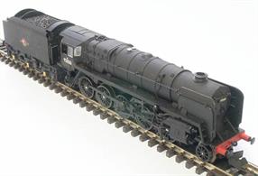 Detailed model of British Railways class 9F 2-10-0 heavy goods locomotive 92189 finished in BR black livery with later lion holding wheel crests.The Dapol model features a tender-mounted motor with drive shaft powering the locomotive driving wheels, allowing more weight to be added to make the locomotive capable of hauling long goods trains.